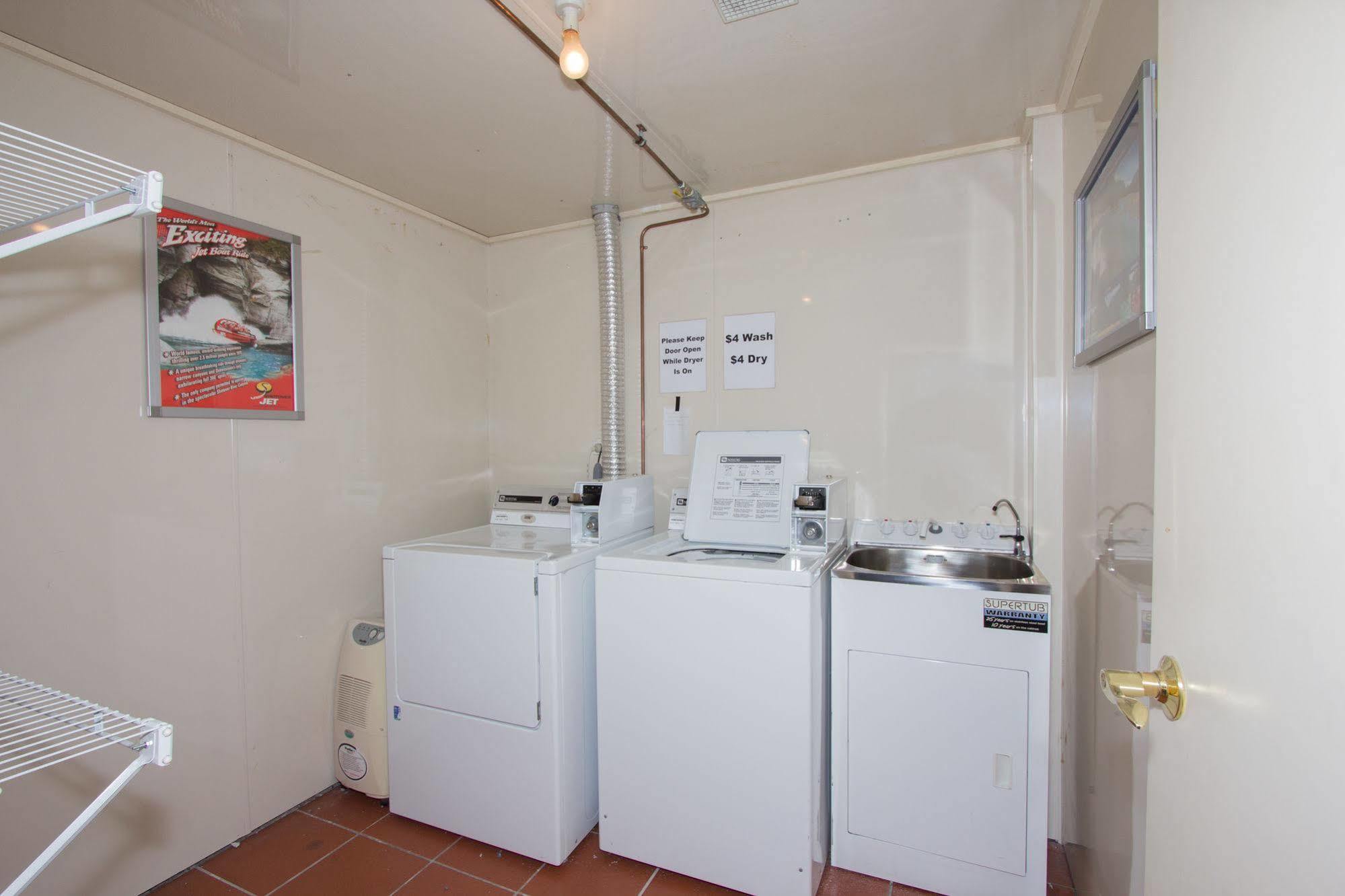 Motel Alexis & 4*